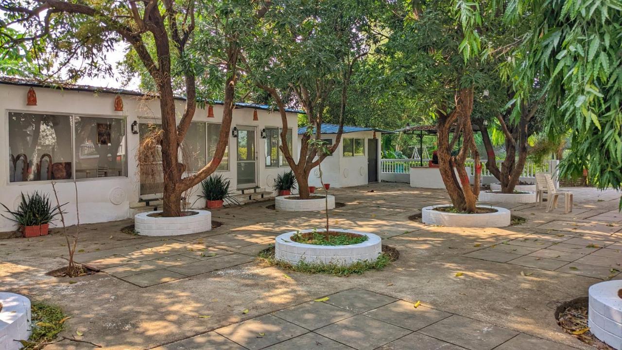 A Pousada Headquarter Khajurāho Exterior foto